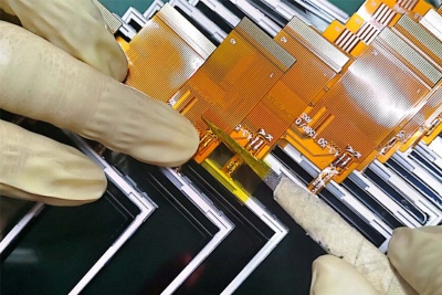 Produktionslinie 32 Hochtemperatur-Lötpads verkleben