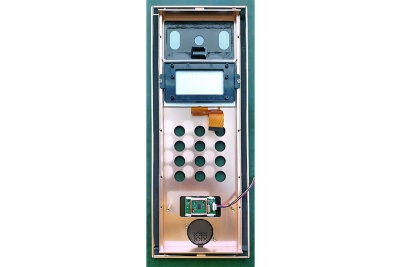 Produktionslinie 70 Obere und untere Schutzvorrichtungen verriegeln Linsen installieren